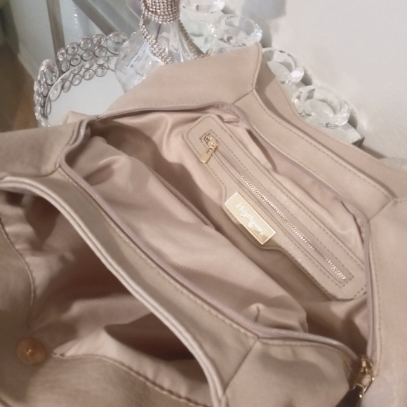 Shoulder bag - Picture 2 of 3